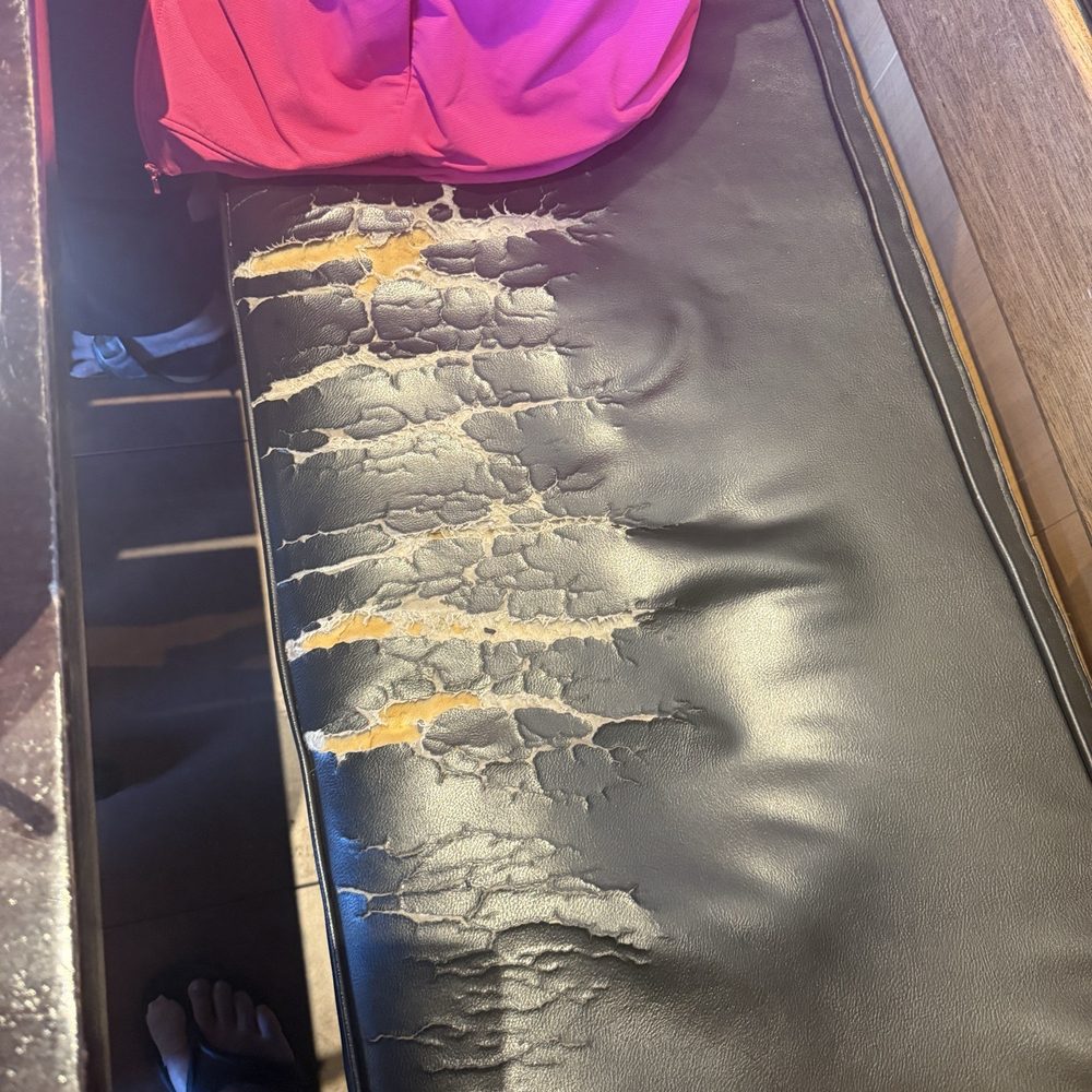 Kamitoku - The cushioning I got to sit on , ridiculous , No ???? Seriously ! - Ramen Near Me - Honolulu, Hawaii Kamitoku - The cushioning I got to sit on , ridiculous , No ???? Seriously ! - Ramen Near Me - Honolulu, Hawaii