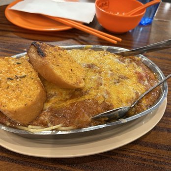 Alice’s Kitchen - Baked bolognese with garlic bread - Noodles Near Me - Temple City, California