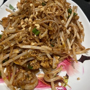 Thai Express - Shrimp Pad Thai - Thai Near Me - Maple Grove, Minnesota Thai Express - Shrimp Pad Thai - Thai Near Me - Maple Grove, Minnesota