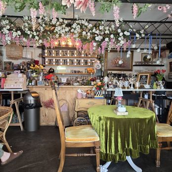Blooming Floral Cafe - The ordering counter - Coffee & Tea Near Me - Tampa, Florida