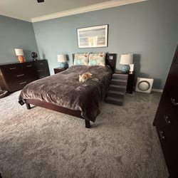 Flooring Discount Center - Newly carpeted bedroom