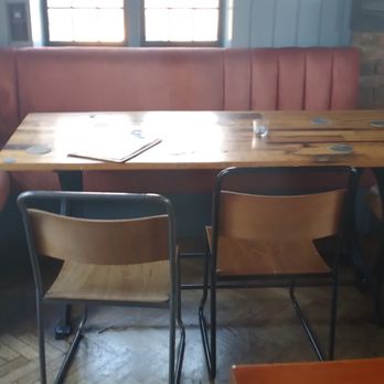 The Arnos Arms - Seating - British Near Me - London, XGL The Arnos Arms - Seating - British Near Me - London, XGL