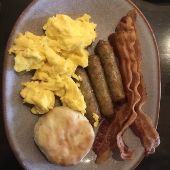 Bishops Quarter - Bayou breakfast - Wine Bars Near Me - Loveland, Ohio