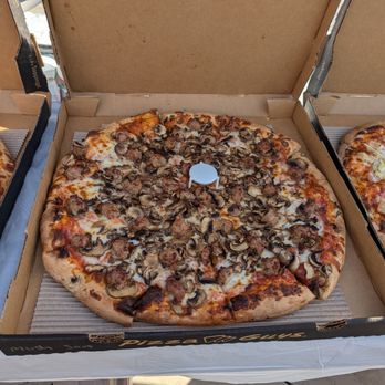 Pizza Guys - Mushroom and sausage pizza - Pizza Near Me - Livermore, California Pizza Guys - Mushroom and sausage pizza - Pizza Near Me - Livermore, California