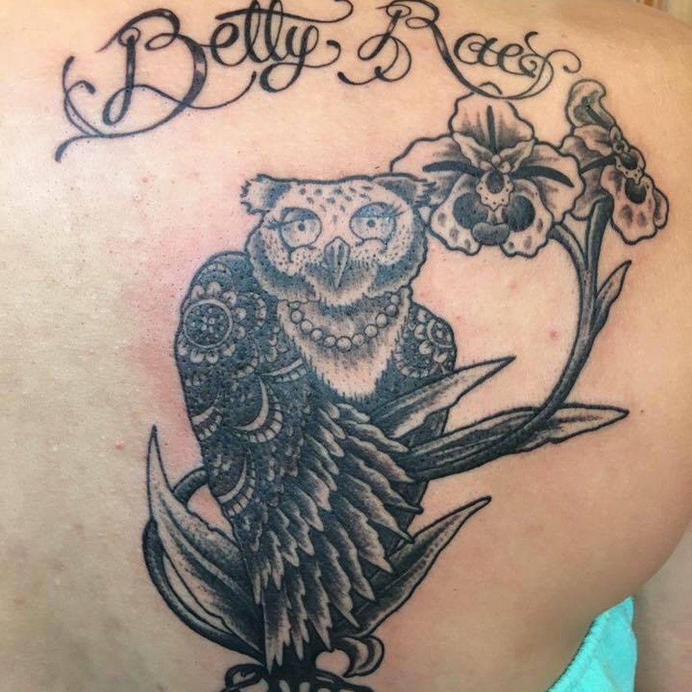 Tattoo Garden - Tattoo Near Me - Everett, Washington Tattoo Garden - Tattoo Near Me - Everett, Washington