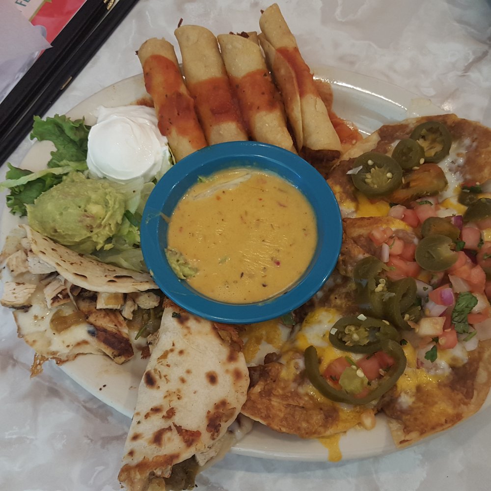Chuy's - The appetizer sampler - Mexican Near Me - El Paso, Texas