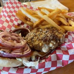 The Hawk's Nest Lodge - Lamb burger