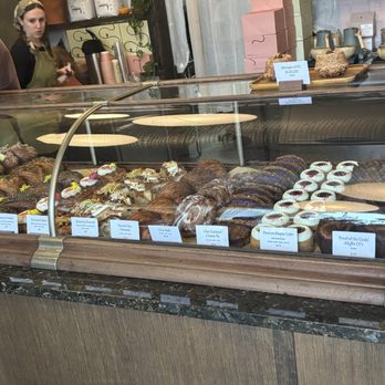 Del Sur Bakery & Cafe - Vibe - Filipino Near Me - Chicago, Illinois