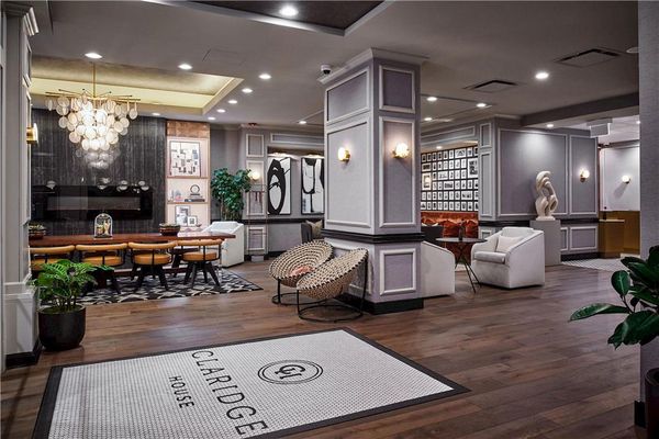 Claridge House Chicago, Tapestry Collection by Hilton by null