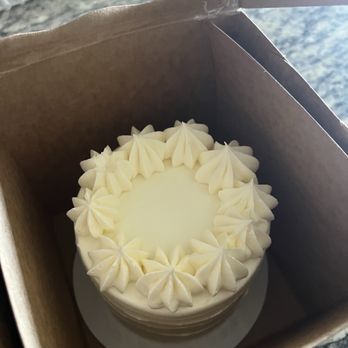 McLain's Market - Stanley - Vanilla Cake - Coffee & Tea Near Me - Overland Park, Kansas