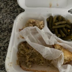 Octagon Cafe - Dressing, turkey, mashed red skin potatoes, and string beans