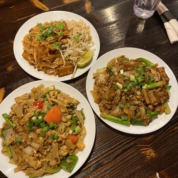 Thai Cuisine - From left to right: Pad Kee Mao (Chicken), Pad Thai (Chicken), Pad Kee Mao (Tofu) - Thai Near Me - Austin, Texas Thai Cuisine - From left to right: Pad Kee Mao (Chicken), Pad Thai (Chicken), Pad Kee Mao (Tofu) - Thai Near Me - Austin, Texas