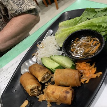 Ocean Pho - Hot out of the fryer spring rolls - Vietnamese Near Me - Honolulu, Hawaii Ocean Pho - Hot out of the fryer spring rolls - Vietnamese Near Me - Honolulu, Hawaii