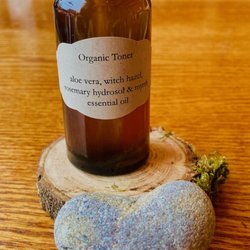 Cosa Fianna Apothecary - Organic facial toner