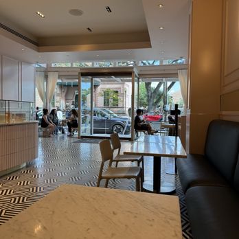 Sucré - Inside - Desserts Near Me - New Orleans, Louisiana