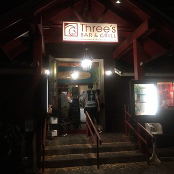 Three's Bar & Grill - Asian Fusion Near Me - Kihei, Hawaii