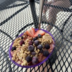Superfoods Cafe & Market - Create my own açaí bowl
