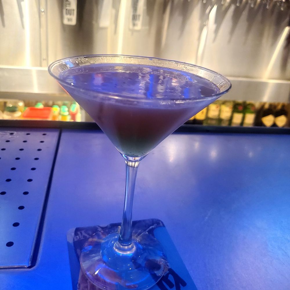 Yard House - Black Orchid - New American Near Me - Carlsbad, California