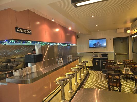 Chez Tousignant by null