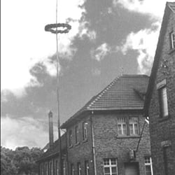 Zur Turnhalle