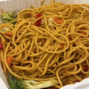 California MoMo Kitchen - Veg Chowmein (5PPL) - Himalayan/Nepalese Near Me - Sunnyvale, California