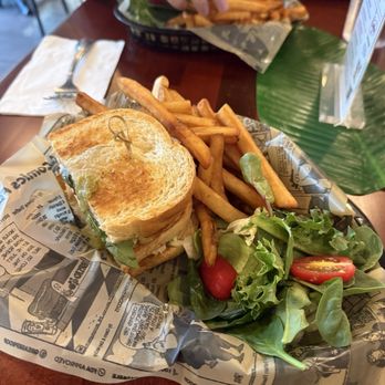Thai Cottage Bistro - Green Curry Sandwich - Thai Near Me - Rockville, Maryland