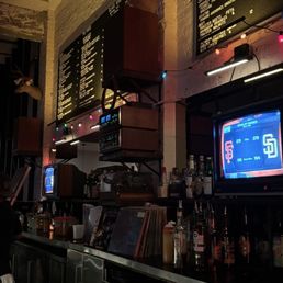 Bar + old schools TVs Bar + old schools TVs