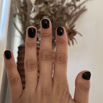 Diva's Nails - Gel Manicure: Midnight Black by @Linhnailz - Nail Salons Near Me - Burbank, California