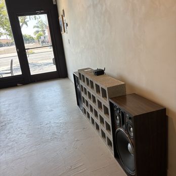 Vesl Hifi - Interior - Coffee & Tea Near Me - Milpitas, California Vesl Hifi - Interior - Coffee & Tea Near Me - Milpitas, California