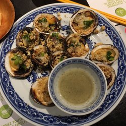 Thiên Long - Clams (or Coquille??) with nuts and lemon sauce