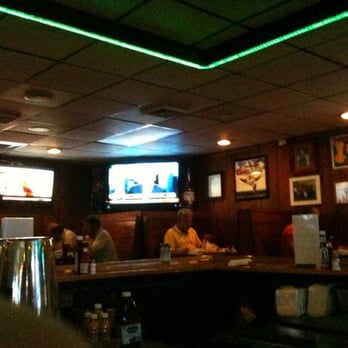 Uncle Al's - Lots of Tv's. - American Near Me - Davie, Florida Uncle Al's - Lots of Tv's. - American Near Me - Davie, Florida