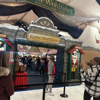 Christmas Village In Baltimore - Christmas village indoor market - Festivals Near Me - Baltimore, Maryland