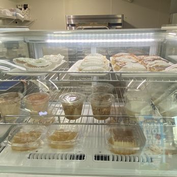 Henry’s Cuban Cafe - Dessert case - Cuban Near Me - Satellite Beach, Florida