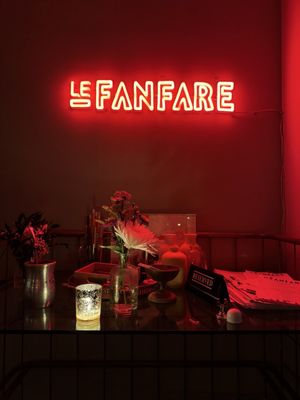 Le Fanfare by null