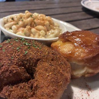 Southerleigh - 1/4 spicy chicken, mac and cheese and oh my biscuit! - Breweries Near Me - San Antonio, Texas Southerleigh - 1/4 spicy chicken, mac and cheese and oh my biscuit! - Breweries Near Me - San Antonio, Texas