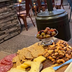 Grapeables Fine Wines - Fresh charcuterie board with 20+ item options