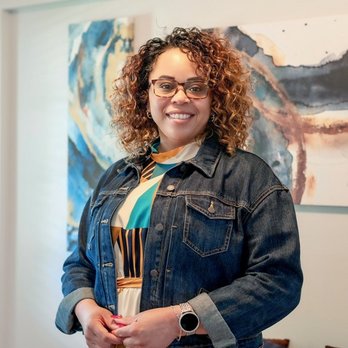 Tanesha McKennie - Real Estate Agents Near Me - Wheaton, Illinois Tanesha McKennie - Real Estate Agents Near Me - Wheaton, Illinois
