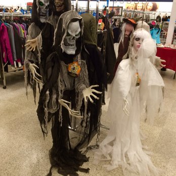 Ross Dress for Less - It's spooktacular-2016 - Department Stores Near Me - Ocala, Florida Ross Dress for Less - It's spooktacular-2016 - Department Stores Near Me - Ocala, Florida