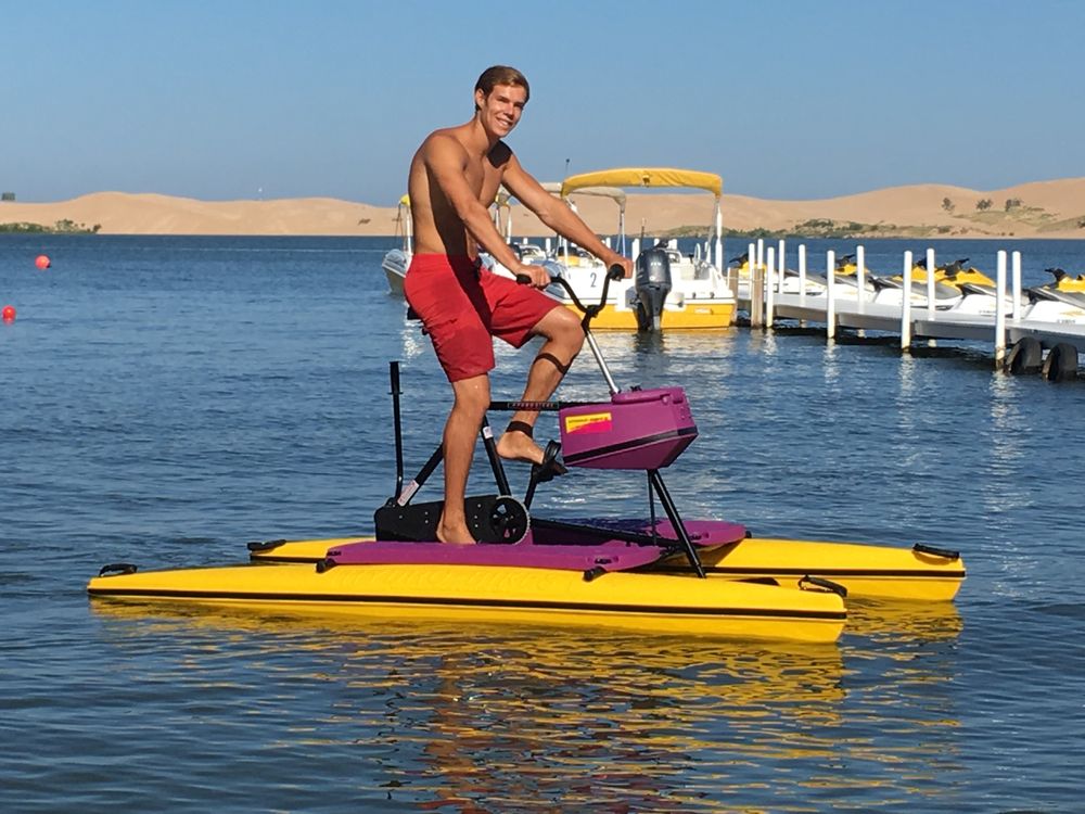 Wave Club Water Sports Logo