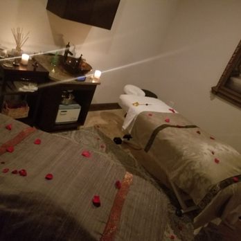 Allora Day Spa - "Bed of Roses" couples massage. Not worth the extra $20 each. - Massage Near Me - Orlando, Florida Allora Day Spa - "Bed of Roses" couples massage. Not worth the extra $20 each. - Massage Near Me - Orlando, Florida
