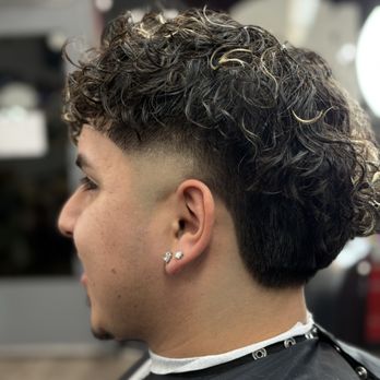 Classic Barber Shop2nd - Muld - Barbers Near Me - Burien, Washington Classic Barber Shop2nd - Muld - Barbers Near Me - Burien, Washington