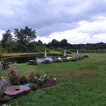 Hundley Cellars - Wineries Near Me - Geneva, Ohio