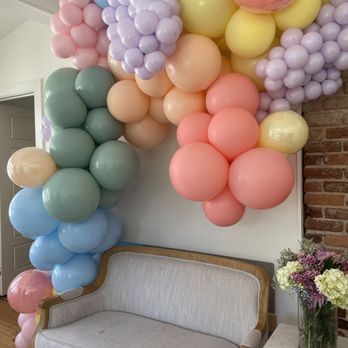 Balloons And Centerpieces - Balloon Services Near Me Balloons And Centerpieces - Balloon Services Near Me