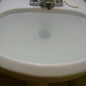 Econo Lodge - Clogged sinks - Hotels Near Me - Eugene, Oregon