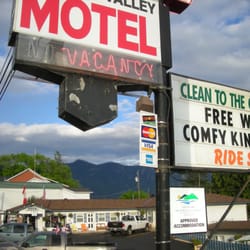 Creston Valley Motel - "Clean to the Corners"