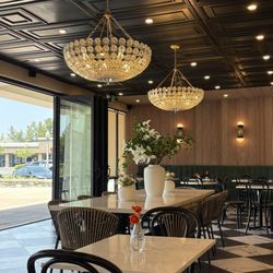 Dove Cafe - Tables