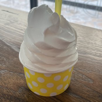 D’Lites Ice Cream - Small vanilla cup - Ice Cream & Frozen Yogurt Near Me - Tampa, Florida D’Lites Ice Cream - Small vanilla cup - Ice Cream & Frozen Yogurt Near Me - Tampa, Florida