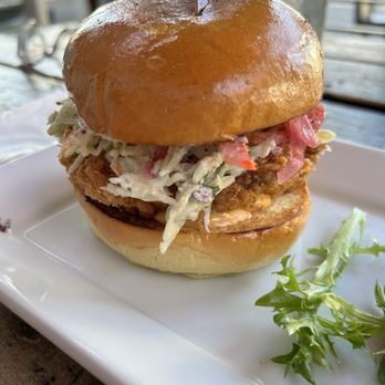 Hungry Crowd - Fried Chicken Sandwich Lunch - New American Near Me - Los Angeles, California