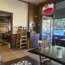 Jinky's Cafe - Sherman Oaks
