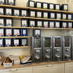 Café Bahar - Ronnefeldt-Tee in Vielfalt